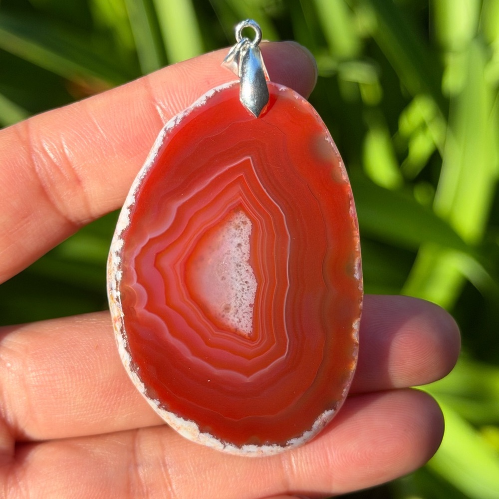 Sterling silver 925 stamped red banded druzy agate pendant 0676